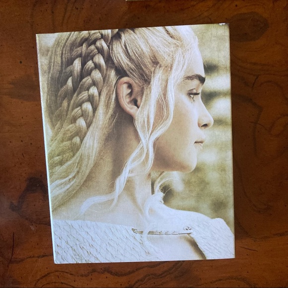 Game of Thrones DVDs, seasons 1 through 5, all are blu ray - Picture 5 of 9